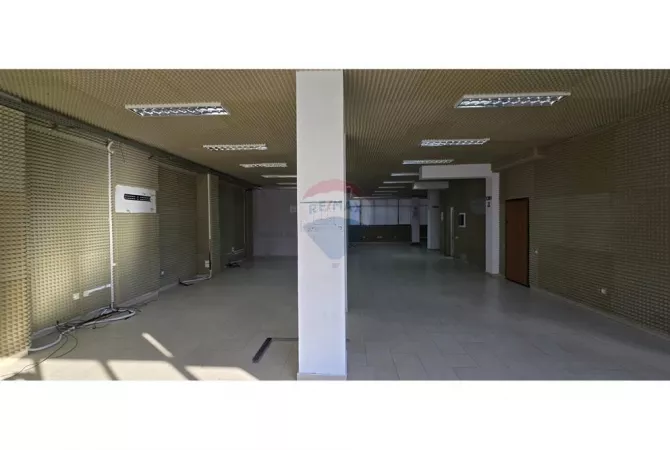 Business Property for Rent 3+1 in Tirana - 3,500 Euro