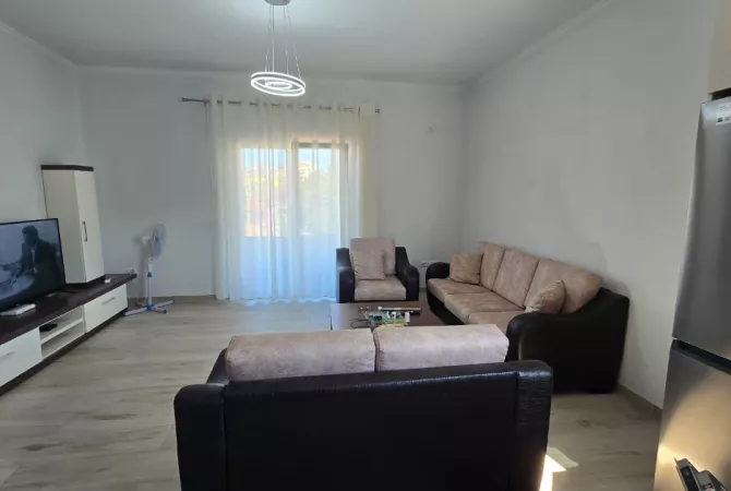 Shtepi me qera 2+1 ne Tirane - 500 Euro