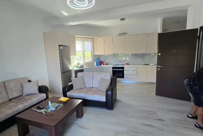 Shtepi me qera Apartament ne Tirane, 2+1, Mobilimi E mobiluar, Pagesa 470  Euro.
