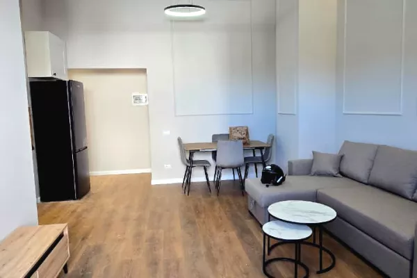 Shtepi me qera Apartament ne Tirane, 1+1, Mobilimi E mobiluar, Pagesa 60,000  Leke.