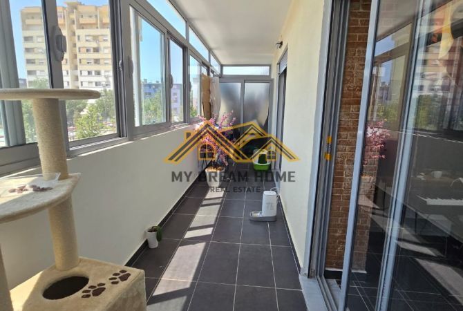 Shtepi ne shitje Apartament ne Durres, 2+1, Mobilimi E mobiluar, Pagesa 115,000  Euro.