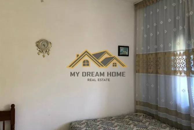 Shtepi ne shitje Shtepi Private ne Durres, 3+1, Mobilimi E mobiluar, Pagesa 240,000  Euro.