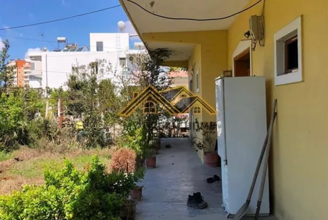 Shtepi ne shitje Shtepi Private ne Durres, 3+1, Mobilimi E mobiluar, Pagesa 240,000  Euro.