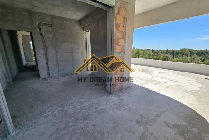 Shtepi ne shitje Apartament ne Durres, 1+1, Mobilimi Bosh, pa mobiluar, Pagesa 201,390  Euro.