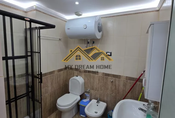 Shtepi ne shitje Apartament ne Durres, 2+1, Mobilimi E mobiluar, Pagesa 100,000  Euro.