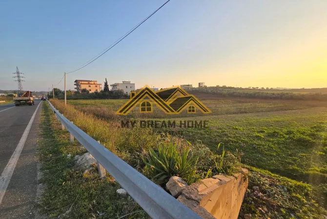 Toke per Shitje ne Manez Buze Rruge !