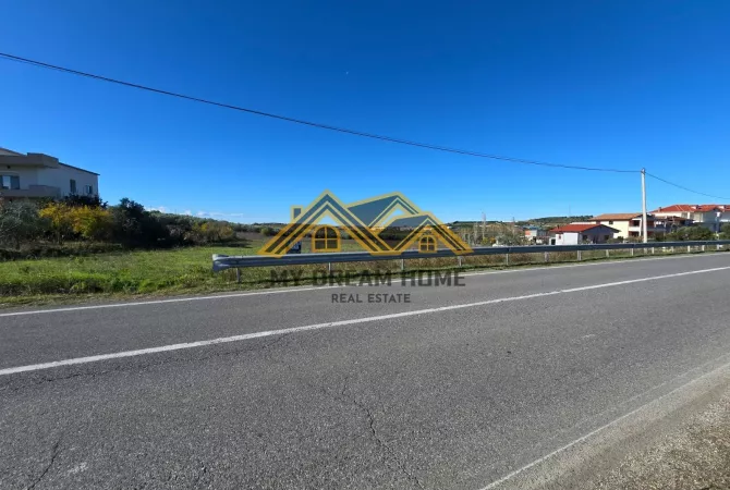 Toke per Shitje ne Manez Buze Rruge !