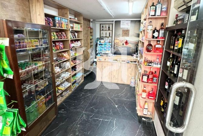 Ambiente Commerciale in Vendita 1+1 a Tirana - 8,500 Euro
