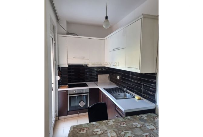 Shtepi me qera Apartament ne Tirane, 1+1, Mobilimi E mobiluar, Pagesa 430  Euro.