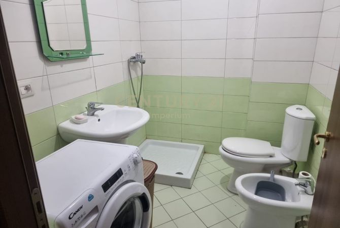 Shtepi me qera Apartament ne Tirane, 1+1, Mobilimi E mobiluar, Pagesa 430  Euro.