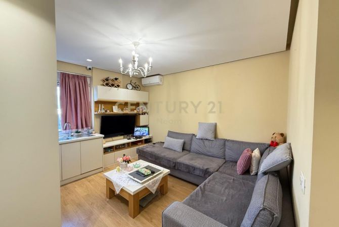 Shtepi ne shitje Apartament ne Tirane, 2+1, Mobilimi E mobiluar, Pagesa 130,000  Euro.