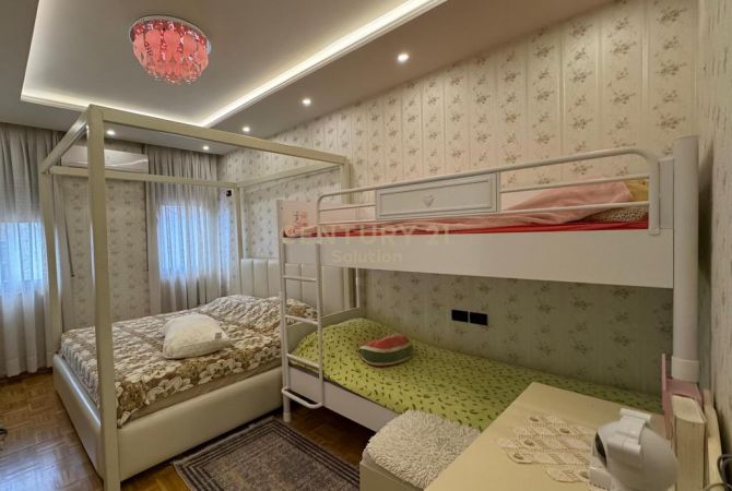 Shtepi ne shitje Apartament ne Tirane, 2+1, Mobilimi E mobiluar, Pagesa 170,000  Euro.