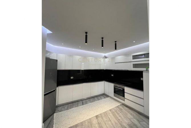 Shtepi ne shitje 2+1 ne Tirane - 130,000 Euro