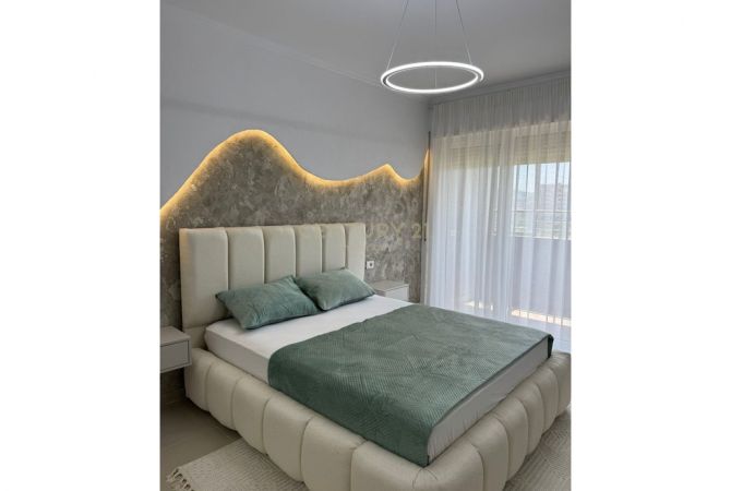 Shtepi ne shitje Apartament ne Tirane, 2+1, Mobilimi E mobiluar, Pagesa 163,000  Euro.