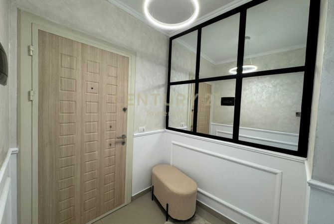 Shtepi ne shitje Apartament ne Tirane, 2+1, Mobilimi E mobiluar, Pagesa 163,000  Euro.