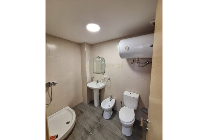 Shtepi ne shitje Apartament ne Tirane, 2+1, Mobilimi E mobiluar, Pagesa 205,000  Euro.