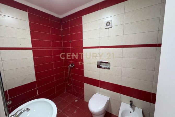 Shtepi ne shitje 1+1 ne Tirane - 87,000 Euro