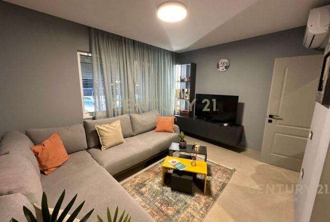 Shtepi me qera Apartament ne Tirane, 2+1, Mobilimi E mobiluar, Pagesa 650  Euro.