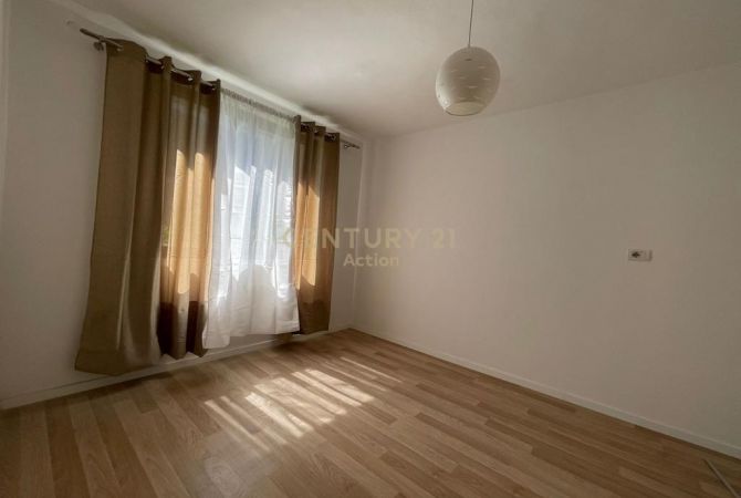 Shtepi ne shitje 1+1 ne Tirane - 74,900 Euro