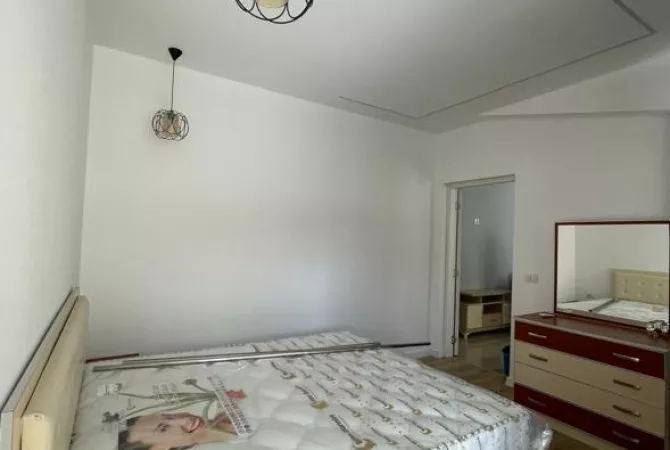 Shtepi me qera Apartament ne Tirane, 1+1, Mobilimi E mobiluar, Pagesa 450  Euro.