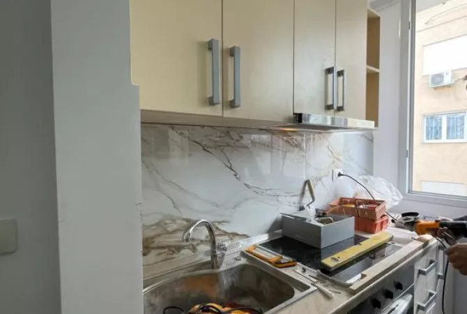 Shtepi me qera Apartament ne Tirane, 1+1, Mobilimi E mobiluar, Pagesa 450  Euro.