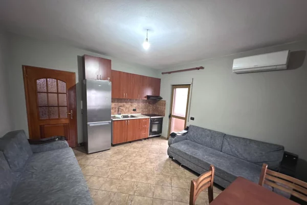 Shtepi me qera Apartament ne Tirane, 1+1, Mobilimi E mobiluar, Pagesa 45,000  Leke.