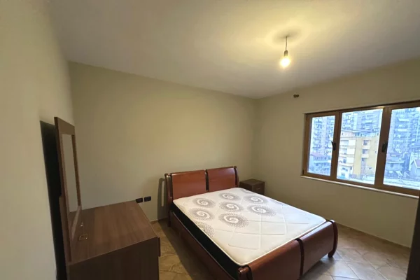 Shtepi me qera Apartament ne Tirane, 1+1, Mobilimi E mobiluar, Pagesa 45,000  Leke.