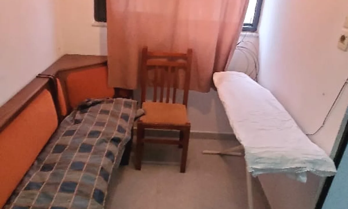 Shtepi me qera Apartament ne Tirane, 1+1, Mobilimi E mobiluar, Pagesa 35,000  Leke.