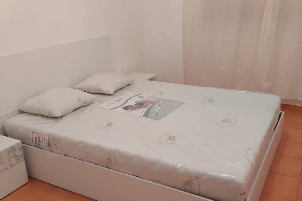 Shtepi me qera Apartament ne Tirane, 2+1, Mobilimi E mobiluar, Pagesa 45,000  Leke.