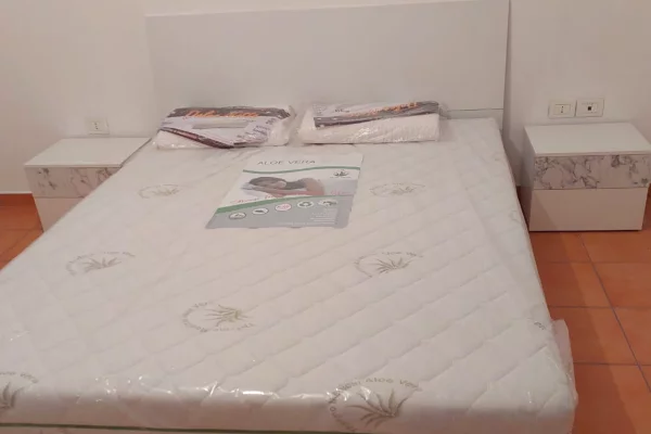 Shtepi me qera Apartament ne Tirane, 2+1, Mobilimi E mobiluar, Pagesa 45,000  Leke.