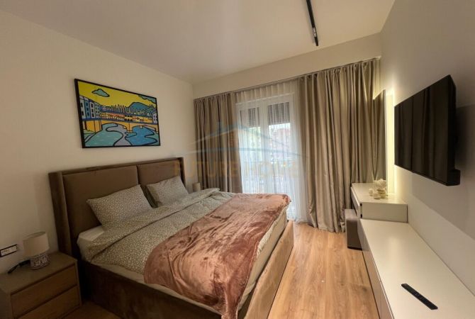 Shtepi me qera Apartament ne Tirane, 2+1, Mobilimi E mobiluar, Pagesa 850  Euro.