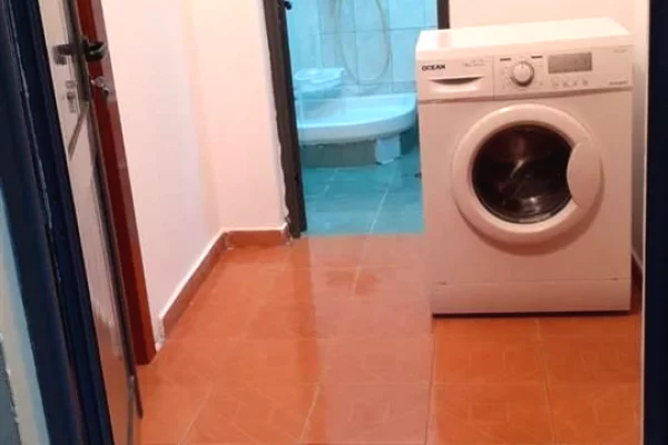 Shtepi me qera Shtepi Private ne Tirane, 1+1, Mobilimi E mobiluar, Pagesa 35,000  Leke.