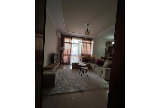 Shtepi me qera 2+1 ne Tirane - 650 Euro