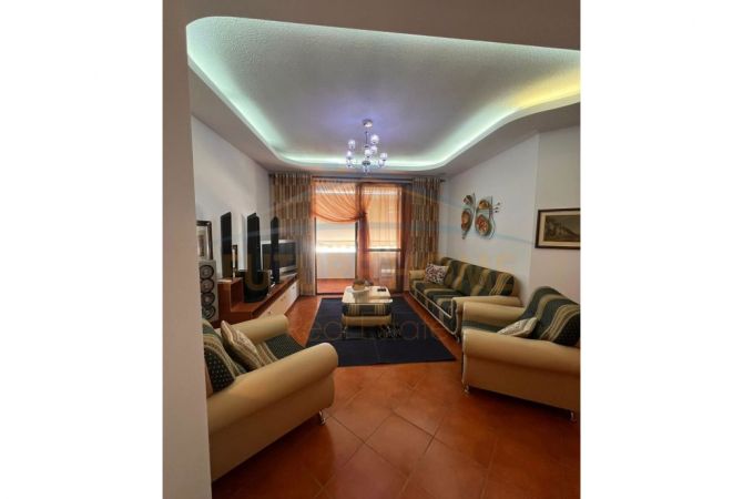Shtepi me qera 2+1 ne Tirane - 700 Euro