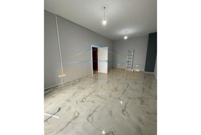 Shtepi me qera 2+1 ne Tirane - 920 Euro