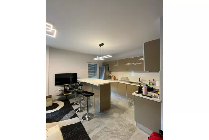 Casa in affitto 3+1 a Tirana - 1,000 Euro