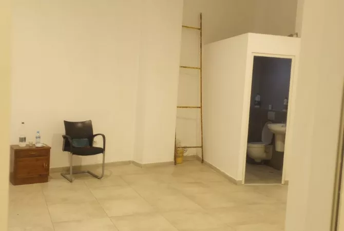 Ambient biznesi me qera 3+1 ne Tirane - 600 Euro