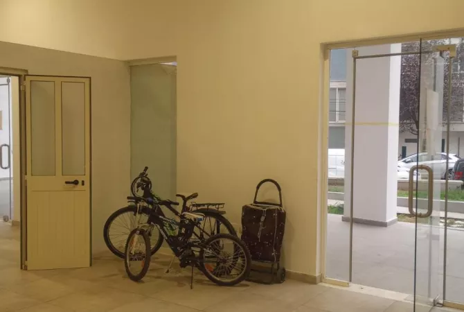 Ambient biznesi me qera 3+1 ne Tirane - 600 Euro