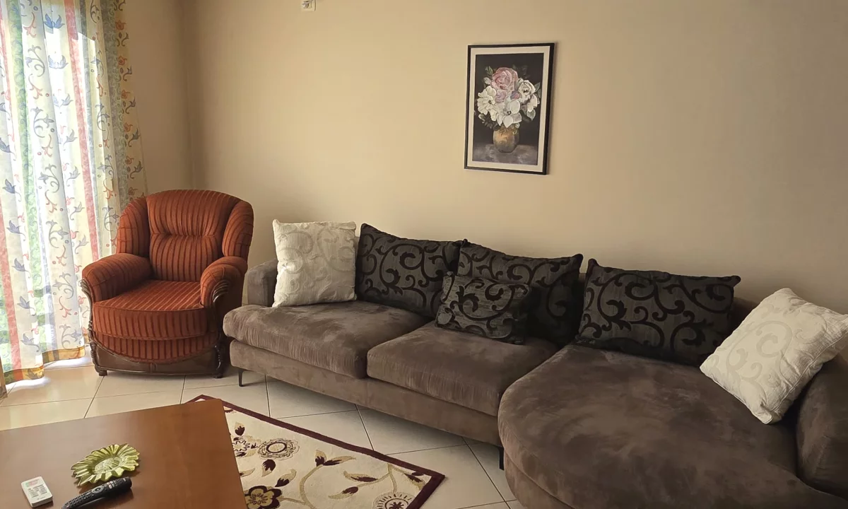 Shtepi me qera Apartament ne Tirane, 2+1, Mobilimi E mobiluar, Pagesa 50,000  Leke.