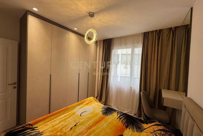 Shtepi ne shitje Apartament ne Tirane, 1+1, Mobilimi E mobiluar, Pagesa 120,000  Euro.