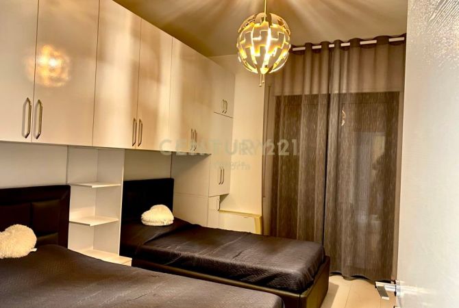 Shtepi me qera Apartament ne Tirane, 2+1, Mobilimi E mobiluar, Pagesa 750  Euro.