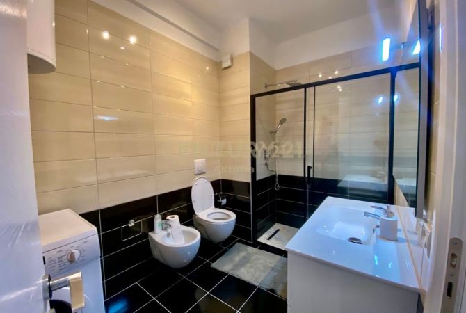 Shtepi me qera Apartament ne Tirane, 2+1, Mobilimi E mobiluar, Pagesa 750  Euro.