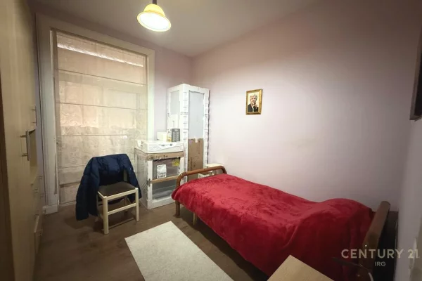 Shtepi ne shitje Apartament ne Tirane, 1+1, Mobilimi E mobiluar, Pagesa 225,000  Euro.
