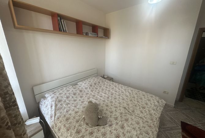 Shtepi me qera Apartament ne Tirane, 1+1, Mobilimi E mobiluar, Pagesa 600  Euro.