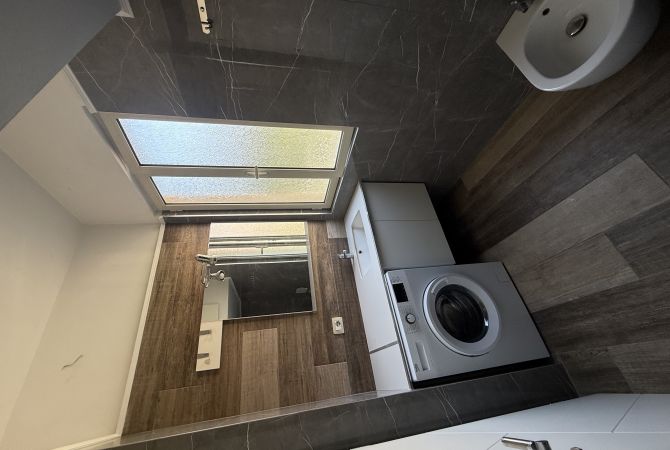Shtepi me qera Apartament ne Tirane, 2+1, Mobilimi E mobiluar, Pagesa 40,000  Leke.