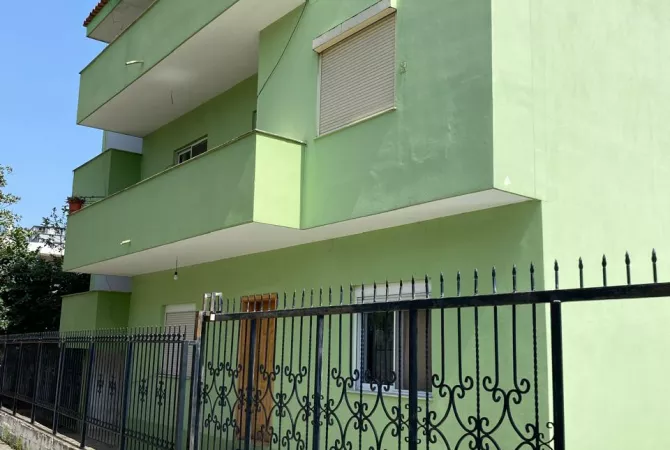 Shtepi me qera 3+1 ne Tirane - 60,000 Leke