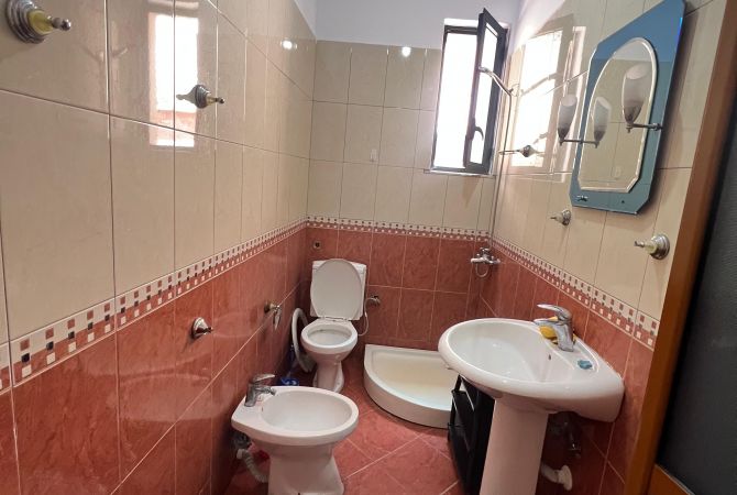 Shtepi me qera Apartament ne Tirane, 1+1, Mobilimi E mobiluar, Pagesa 351  Euro.