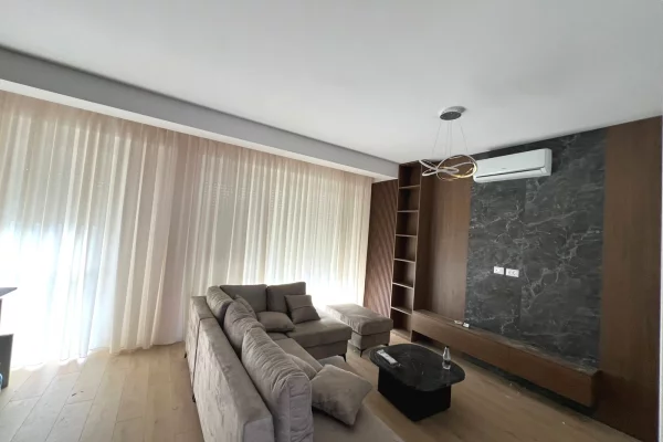Casa in affitto 4+1 a Tirana - 1,500 Euro