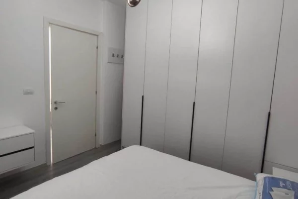 Shtepi me qera Apartament ne Tirane, 1+1, Mobilimi E mobiluar, Pagesa 450  Euro.