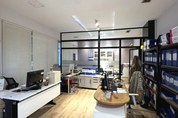 Shtepi me qera 2+1 ne Tirane - 1,000 Euro